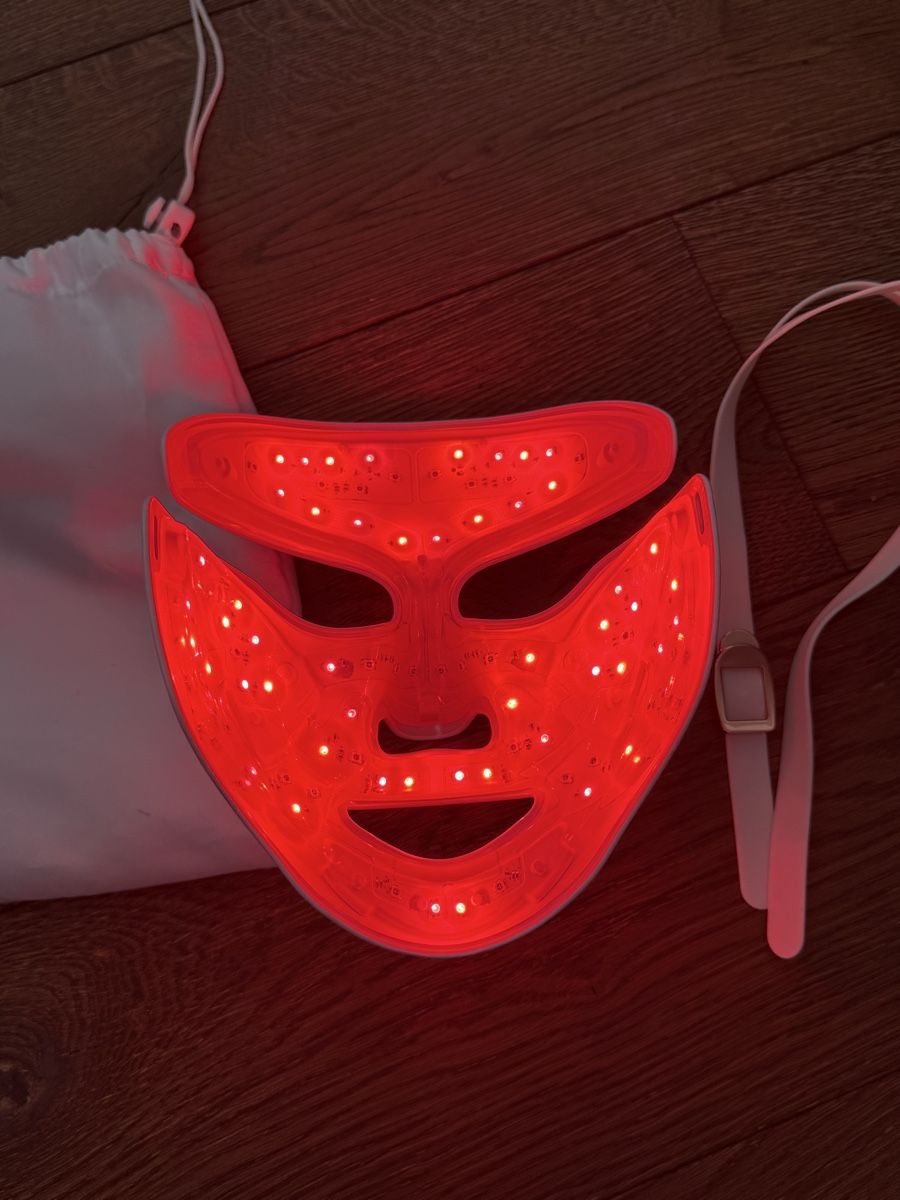Soins du visage: DR DENNIS GROSS FaceWare Pro - LED-Gesichtsmaske  – D'occasion à Pfäffikon SZ par NicMarKom 2