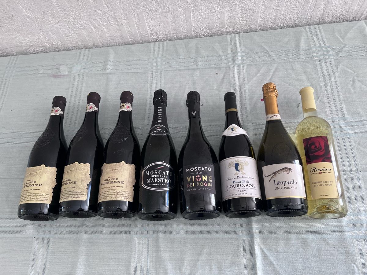 Vino: Weinsortiment 8 Flaschen (53) – Usato da Glattfelden venduto da bro_f2vv