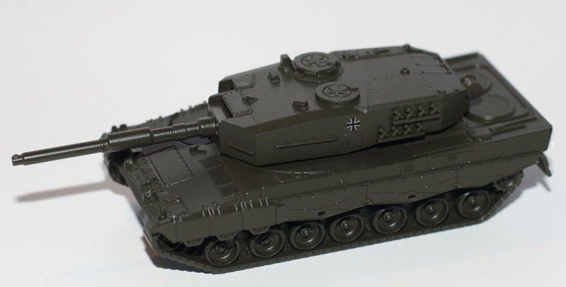 Trix Modellini di ferrovie: Trix 24211-1 Schwerlastwagen + Leopard 2 – Nuovo e nell'imballaggio originale da Rotkreuz venduto da MOBAHN-1zu87 4