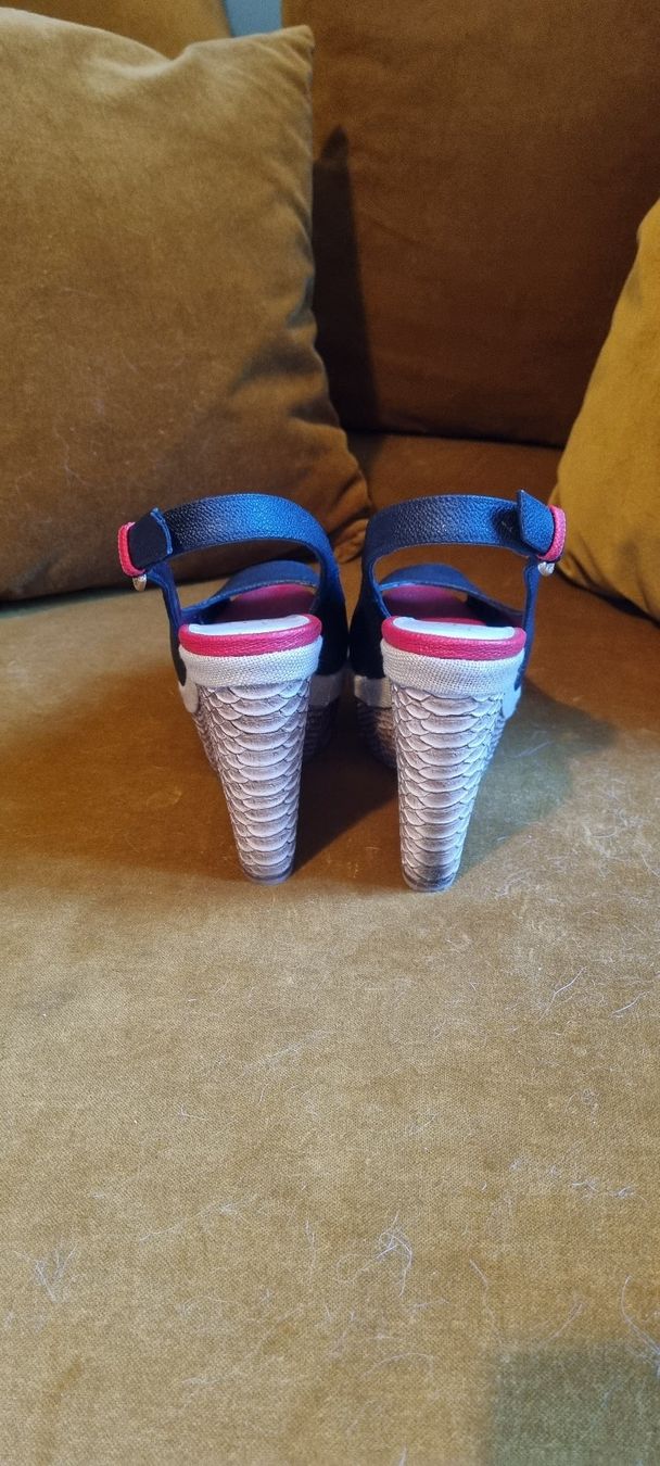 Scarpe da donna: Zeppa in pelle nera e rossa Loriblu – Usato da Gordola venduto da ang_7257 2