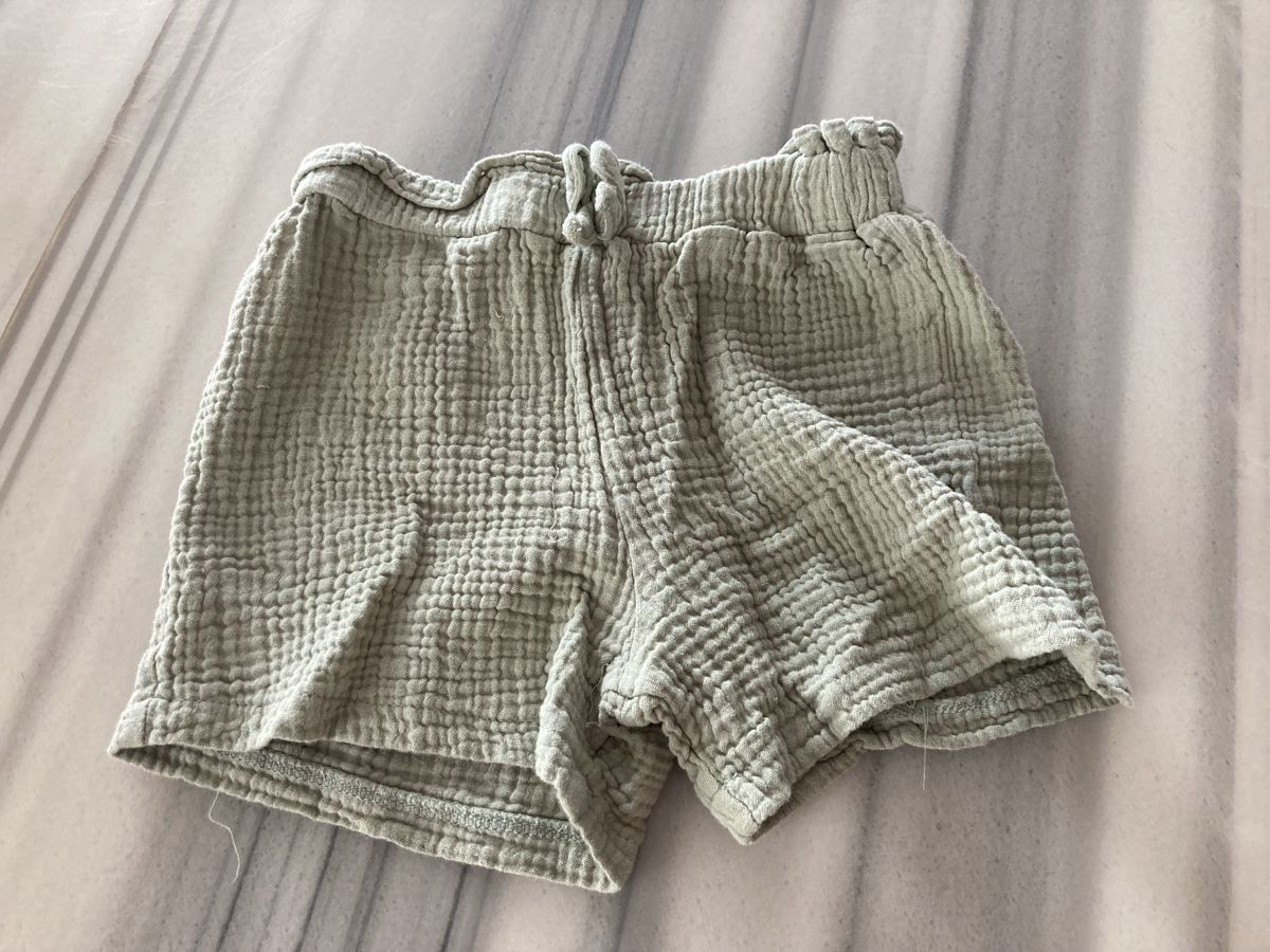 Pantaloni: Kurze Hose Gr.122🌿 – Usato da Morschach venduto da leonie87