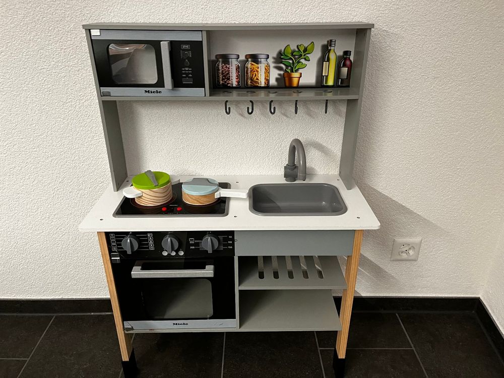 Miele Kinderküche Holz: Mehr als nur Spielzeug – Kreativität und Spaß mit Ausmalbildern!