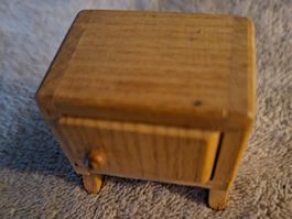 Altes, süsses, Vintage Nachttischchen fürs Puppenhaus, Holz