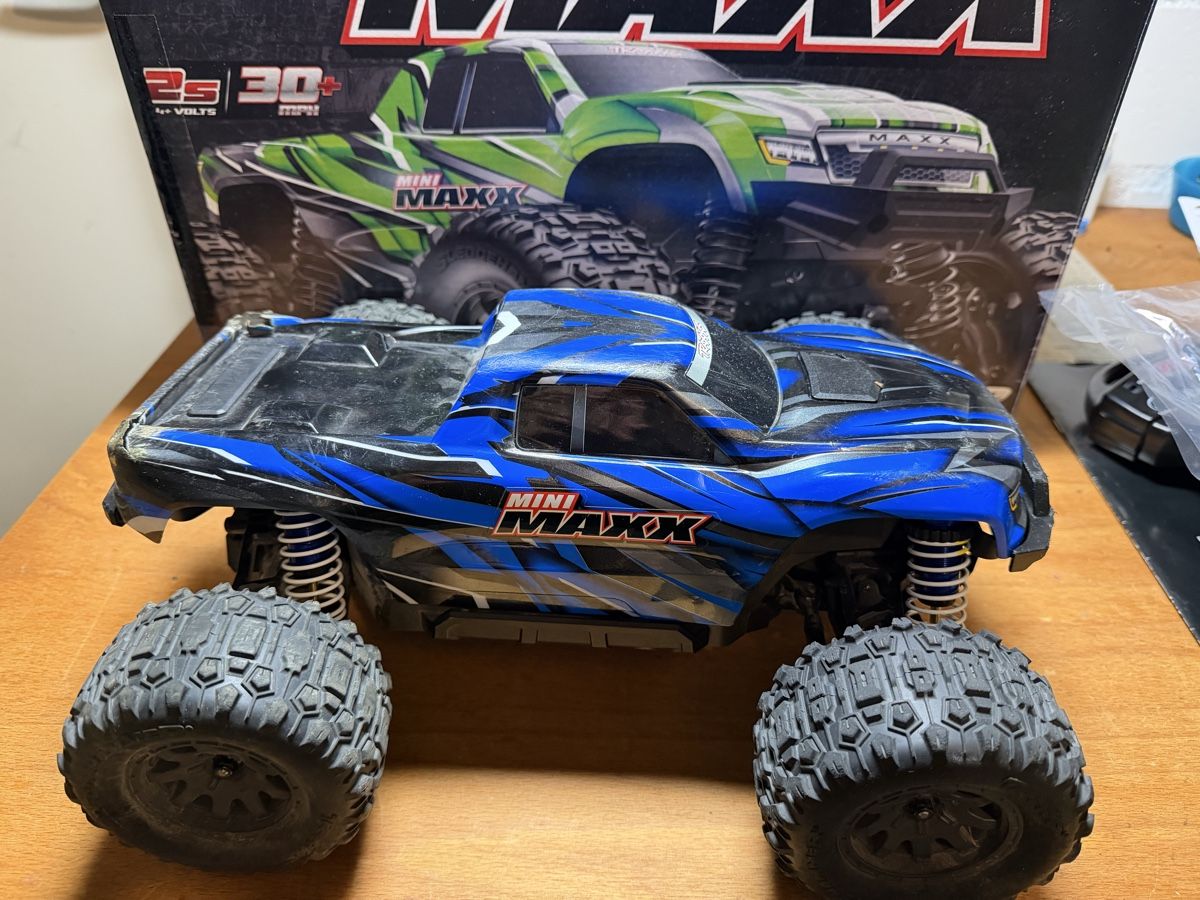 Traxxas RC Kits de montage: Traxxas Mini Maxx – Défectueux à Unterägeri par TobiasWild 1