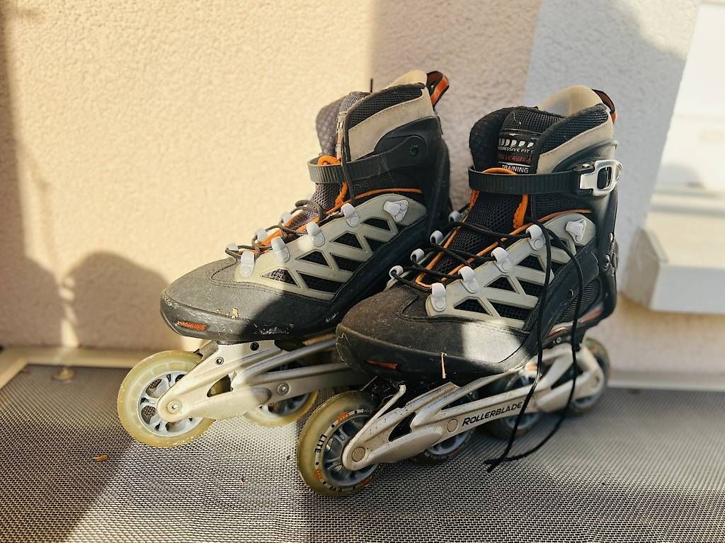 Pattini in linea & Pattini a rotelle: Rollerblades taille 38 – Usato da Echallens venduto da fayetrahel