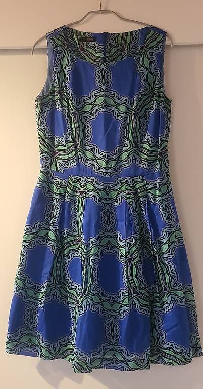 Kleider: Cinque Kleid, 38 – Gebraucht aus Wolfhausen von LoukAudio