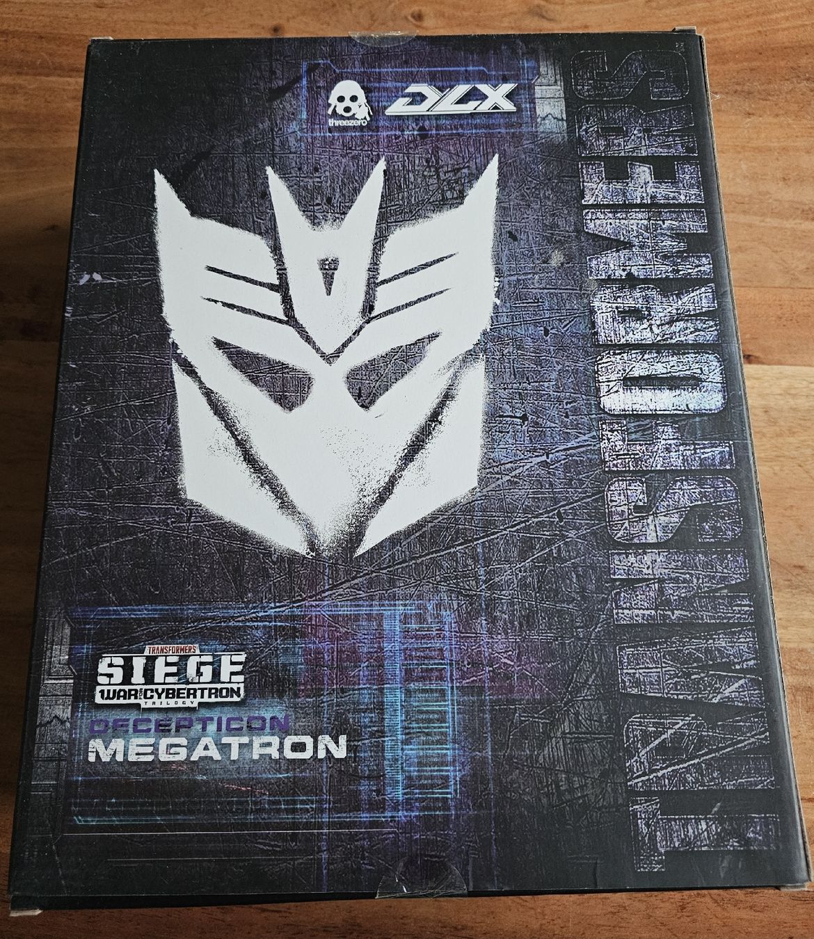 Statuette:  Transformers: War For Cybertron - Megatron - DLX Figur – Nuovo e nell'imballaggio originale da St. Gallen venduto da plh_n2wm 1