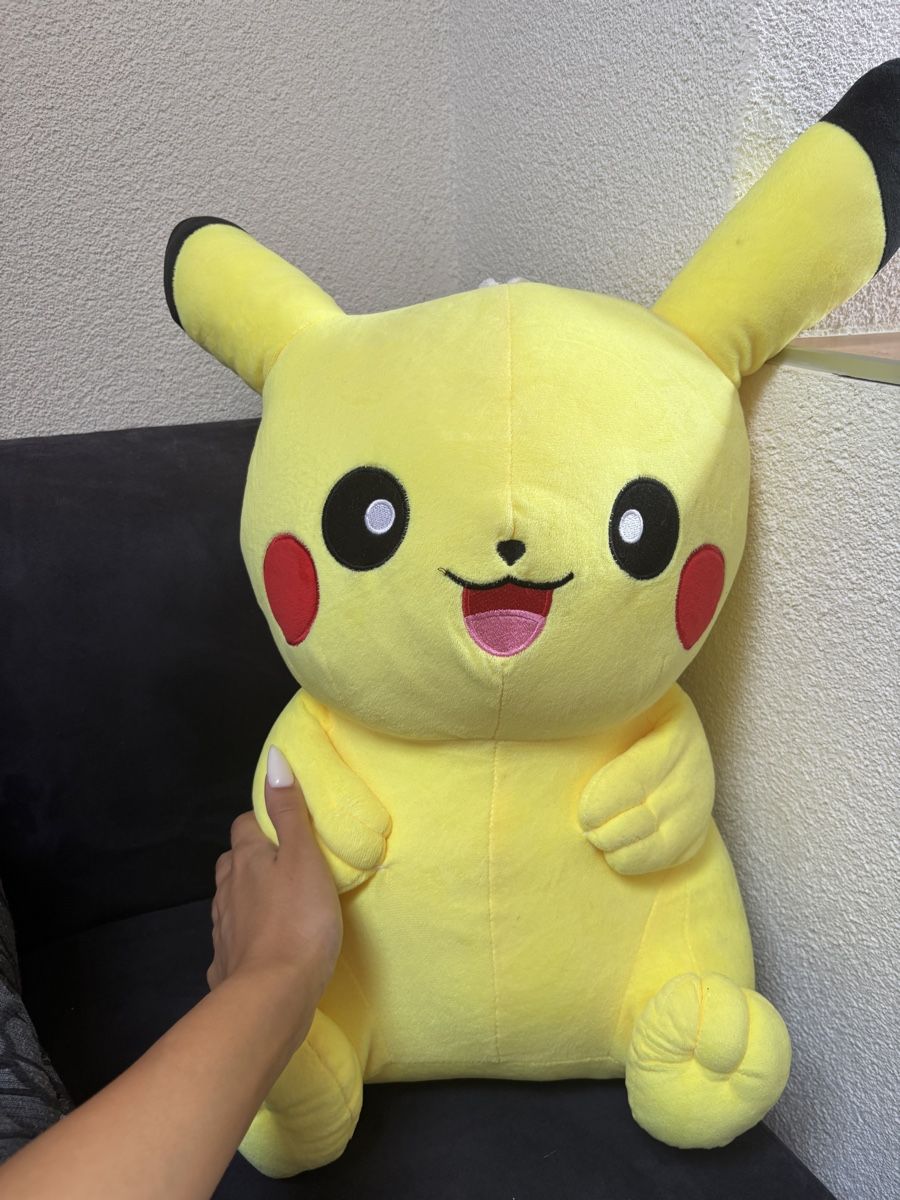 Pokémon Giocattoli: grosses Pikachu Pokémon Plüschtier – Usato da Schaffhausen venduto da ManuelundShakiba 2
