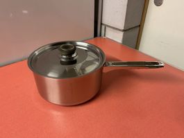 EdelstahlTopf mit Deckel, Durchmesser 20cm, Top Zustand!