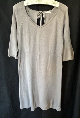 Promod Strickkleid grau mit Schleife V-Ausschnitt