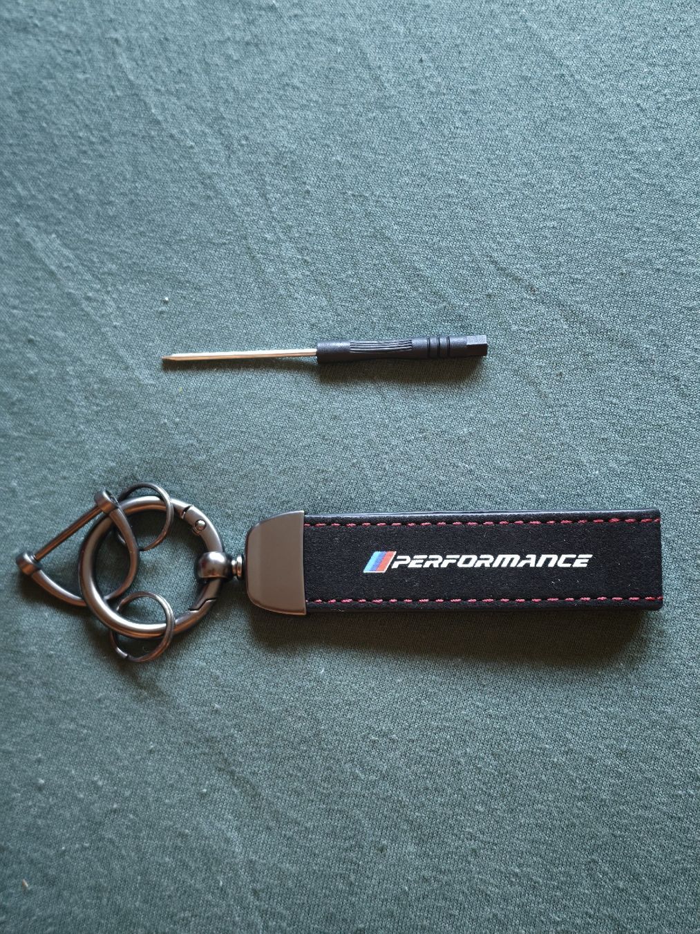 BMW Portachiavi: Porte-clés BMW "M-Performance" noir avec logo – Nuovo e nell'imballaggio originale da Biel/Bienne venduto da sop_hf7y