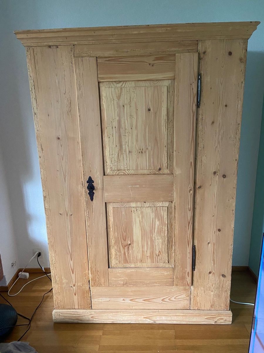 Armoires: Bauernschrank schön schlicht – D'occasion à Gockhausen par oliverjens