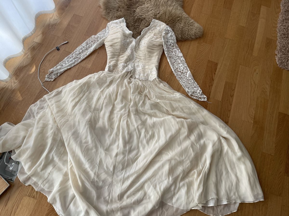 Vestiti: Romantisches Brautkleid mit Spitze Gr. 36/38 – Usato da Rüschlikon venduto da Lajniii