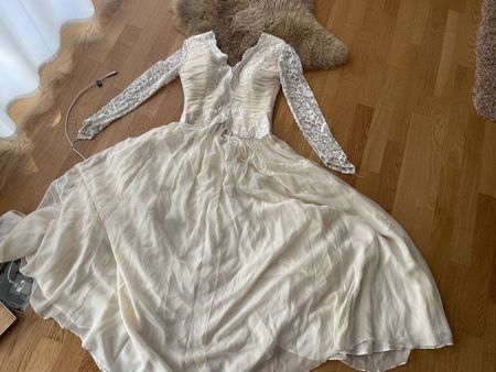 Romantisches Brautkleid mit Spitze Gr. 36/38