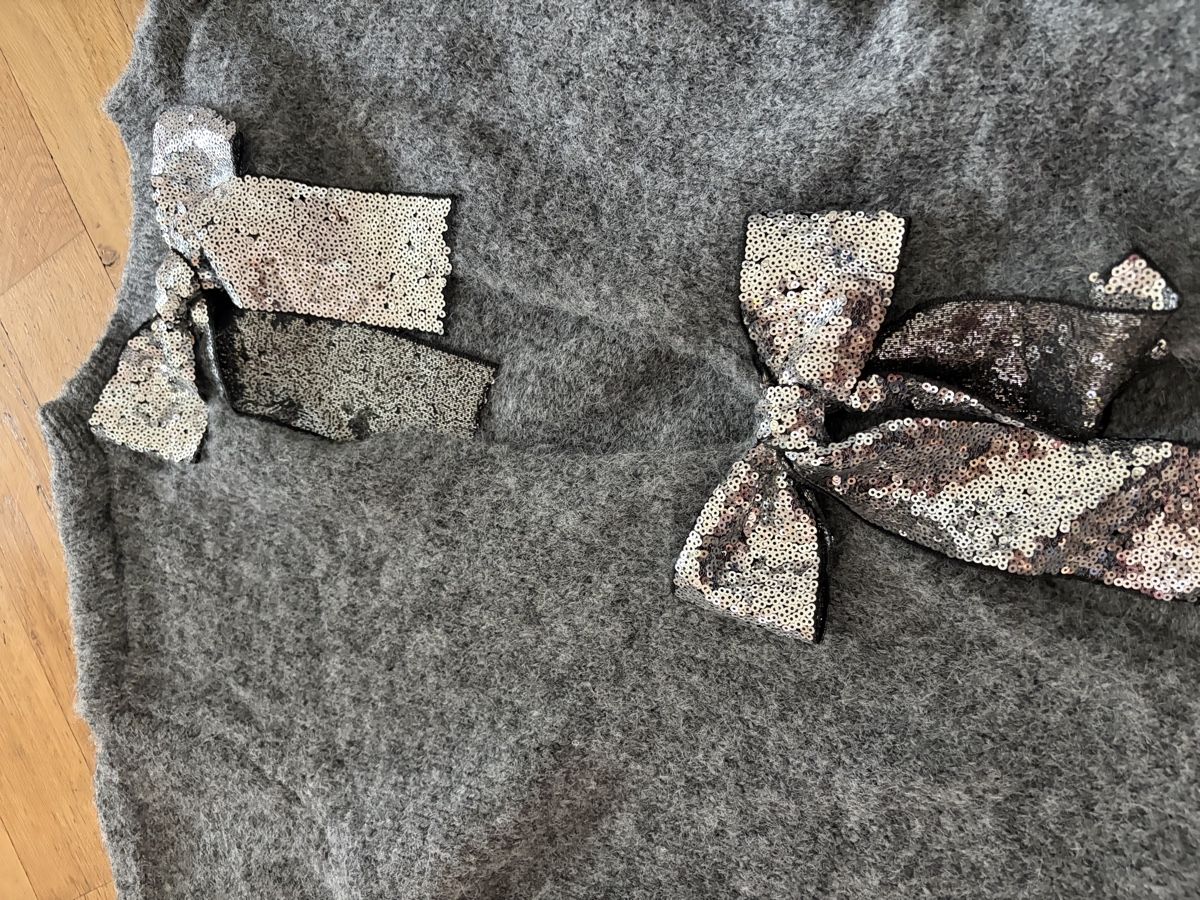 Maglioni & Felpe: Pull Easy Clothes gris avec nœuds à sequins taille TU – Nuovo (secondo la descrizione) da Martigny venduto da O96 2