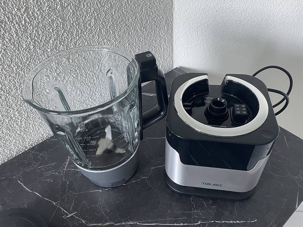 Elettrodomestici da cucina: Turmix Standmixer – Usato da Hergiswil NW venduto da ballmera 2