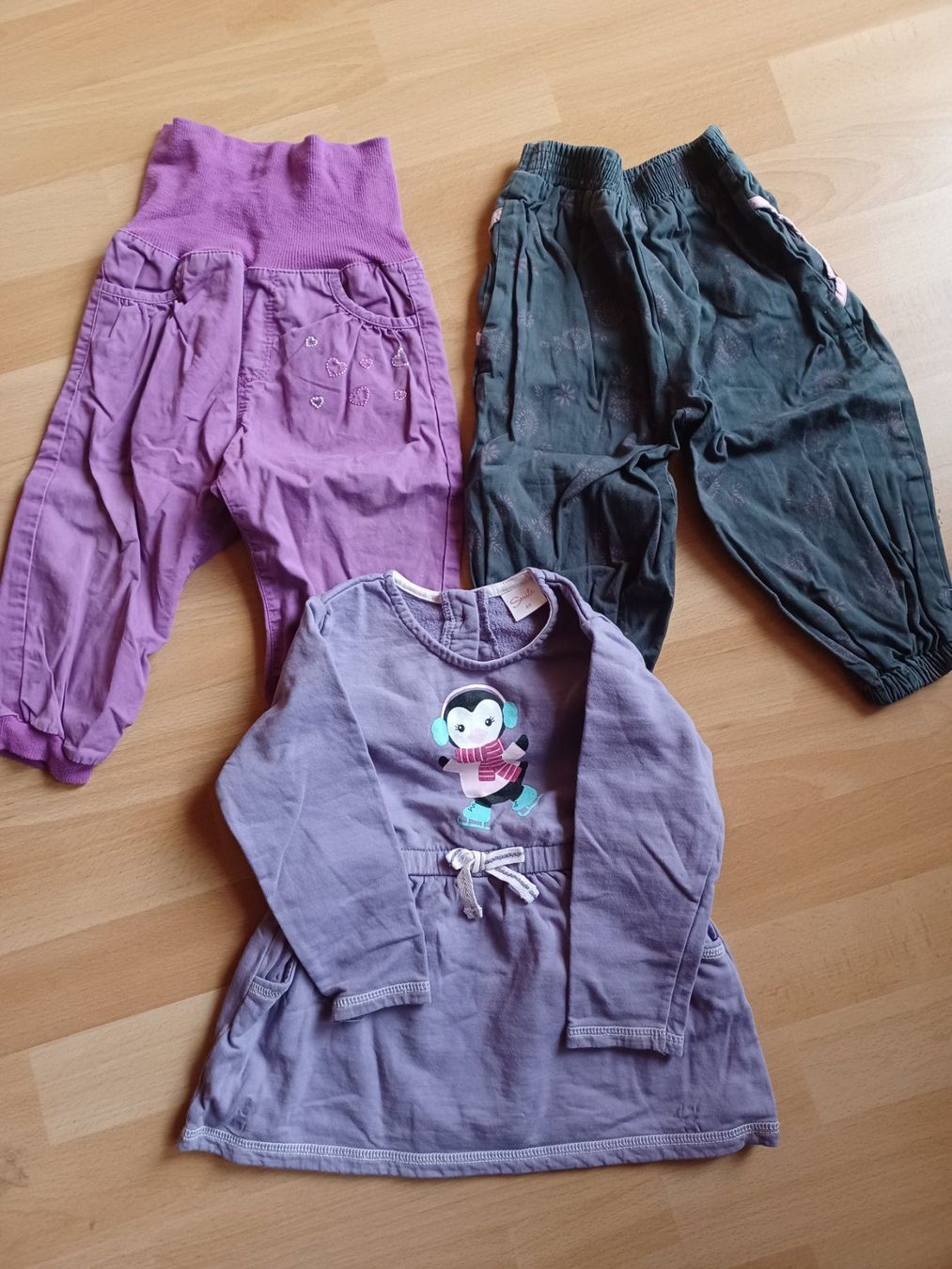 Lotti & Set di vestiti: 35 teiliges Mädchenpaket 80 – Usato da Matt venduto da Remonso 5