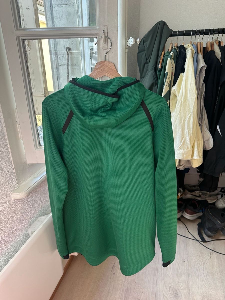 Nike Jacken: Veste Boston Celtics  – Gebraucht aus Morges von pie_f8yp 2
