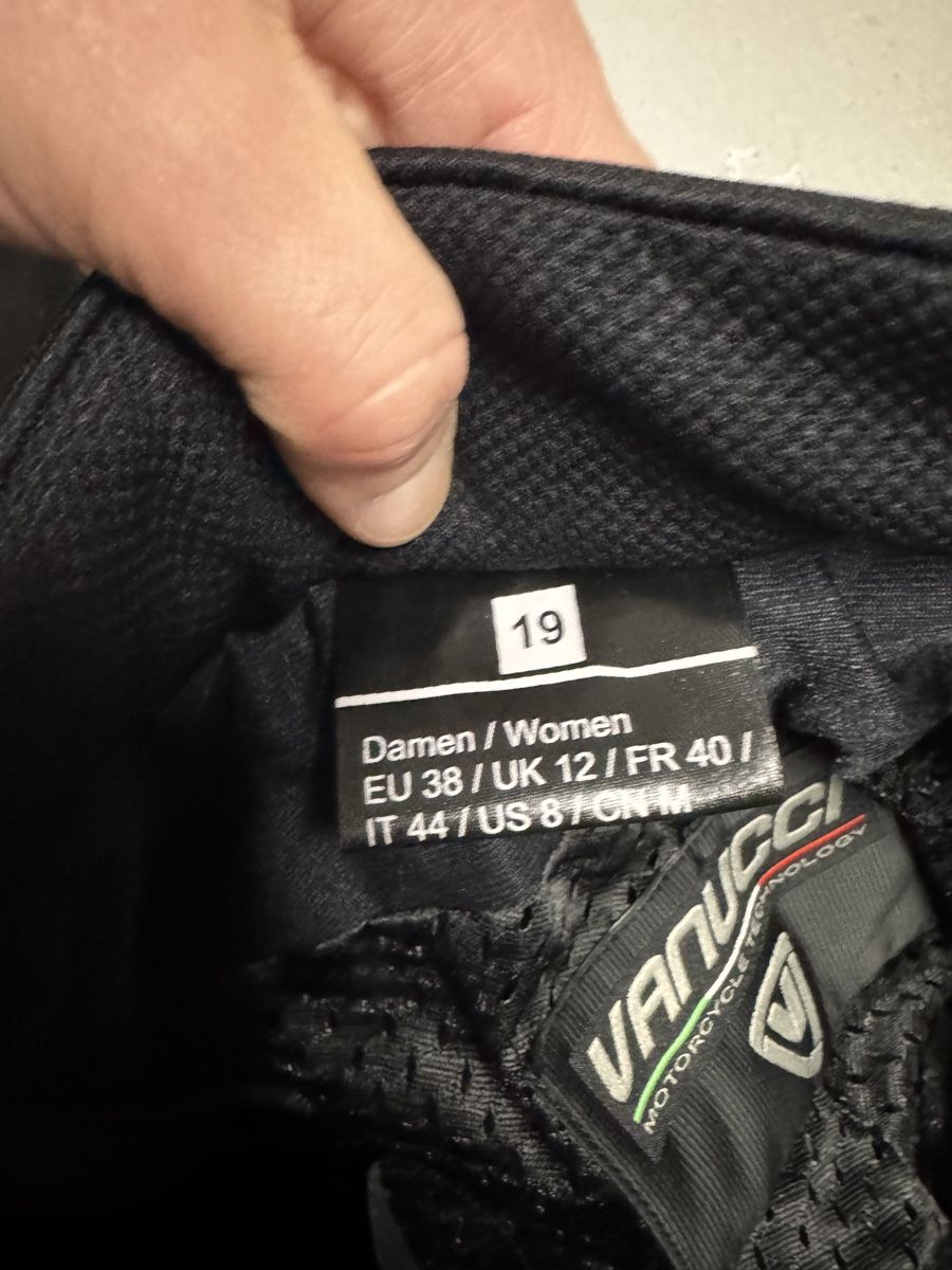 Vanucci Pantaloni: Motorradhose Damen von Vanucci – Nuovo (secondo la descrizione) da Kappel am Albis venduto da Menazee 3