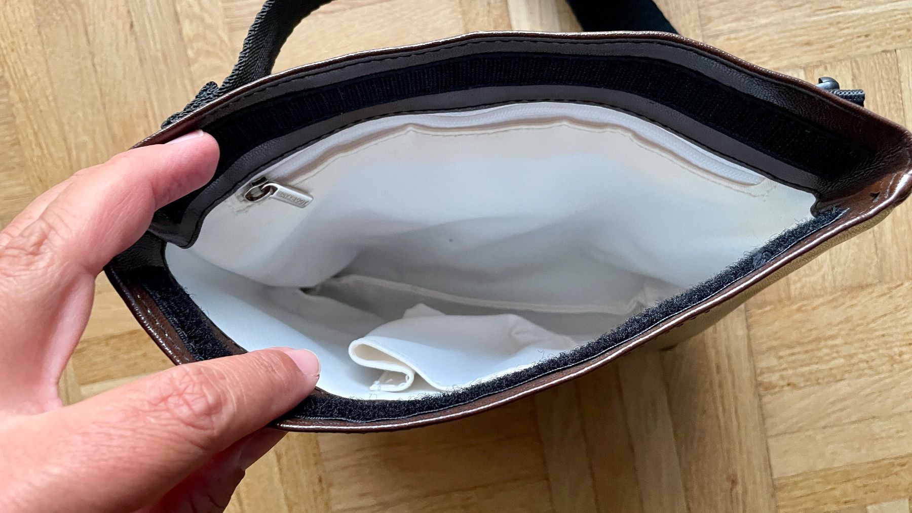 Navyboot Sacs: Umhängetasche Navyboot, braun – D'occasion à Gümligen par soleil149 4