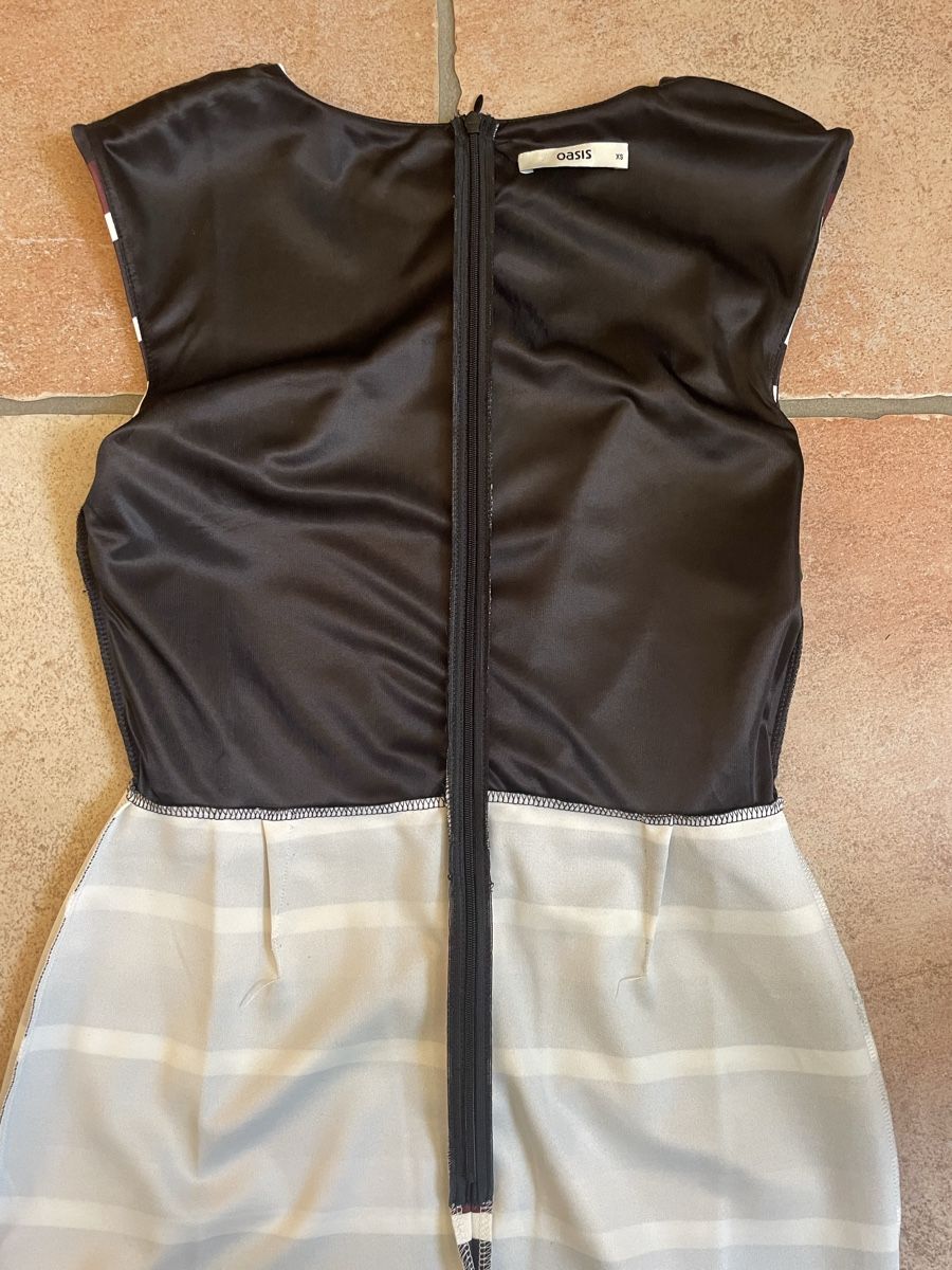 Vestiti: striped dress – Nuovo (secondo la descrizione) da Montana venduto da Jeanne_huggler 4