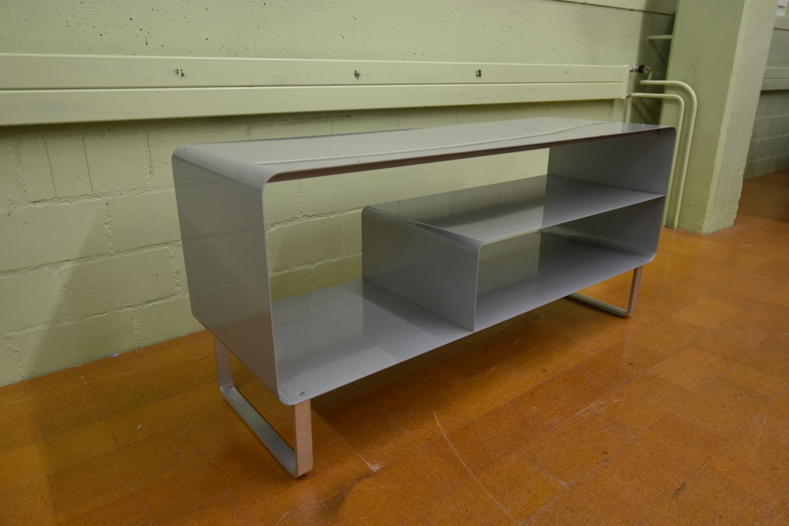 Müller Mobili TV: Designer Sideboard R111 Müller Möbelfabrikation TV-Möbel – Usato da Lichtensteig venduto da Polsterwerk 1