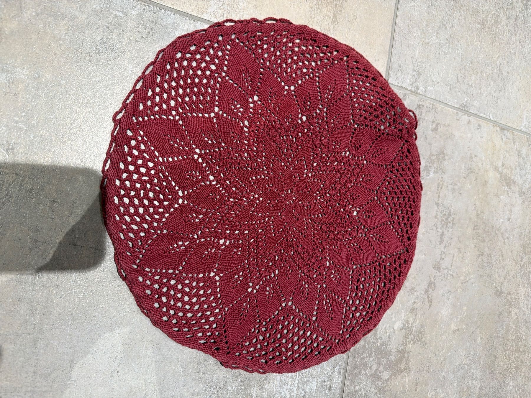 Tutte le decorazioni: Handgestrickte Mitteldecke, bordeauxrot,, neu! – Usato da Bülach venduto da Jackybabue 1
