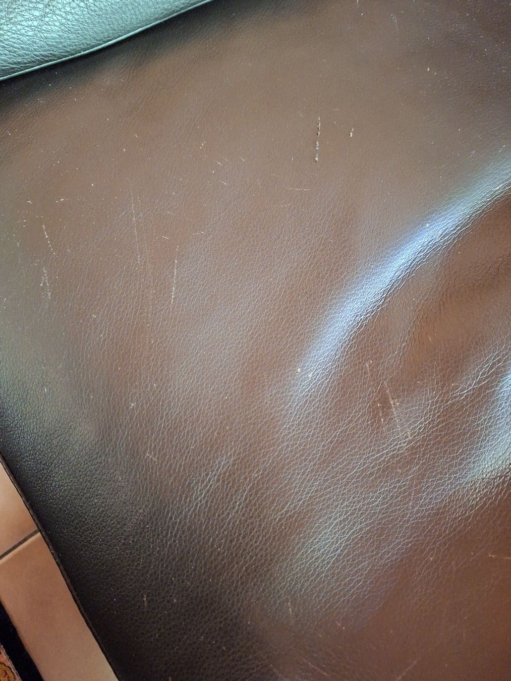 Divani: Canapé d'angle avec fauteuil noir – Usato da Genolier venduto da Antoine30 4