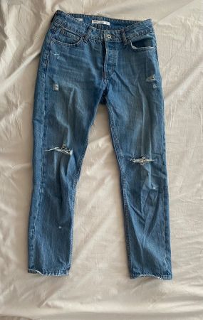 Jeans mit Löcher
