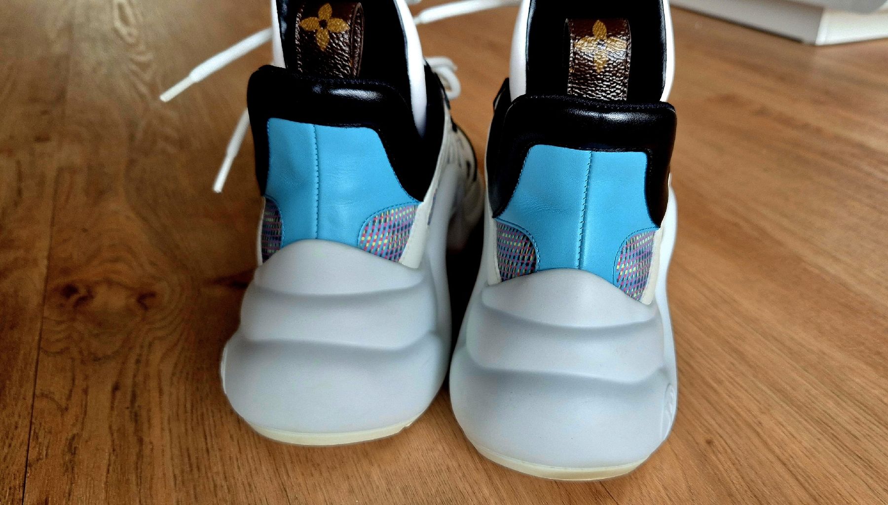 Louis Vuitton Scarpe da donna: Archlight Sneakers von Louis Vuitton Gr 37.5 – Usato da Herznach venduto da DieMartin 5