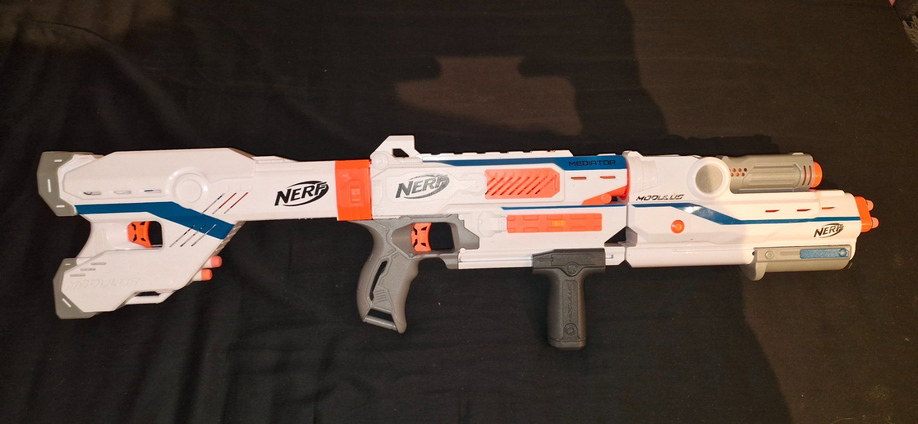 Nerf Giocattoli: Nerf Mediator Schulterschtütze mit Pistole – Usato da Seon venduto da Nolaaag 3