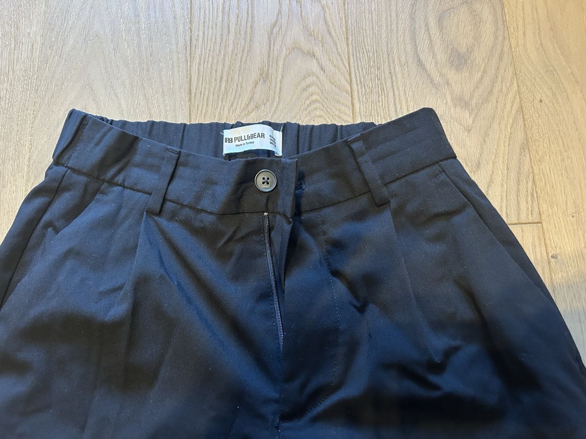Pull&Bear Pantaloni: Stoffhose Pull&Bear schwarz Grösse XS  – Nuovo (secondo la descrizione) da Arlesheim venduto da ns_762 1