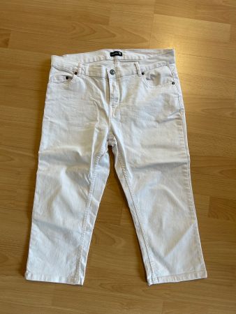 Weisse 3/4 Hose