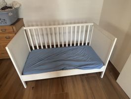 Babybett / Kinderbett 140x70 weiss,  guter Zustand