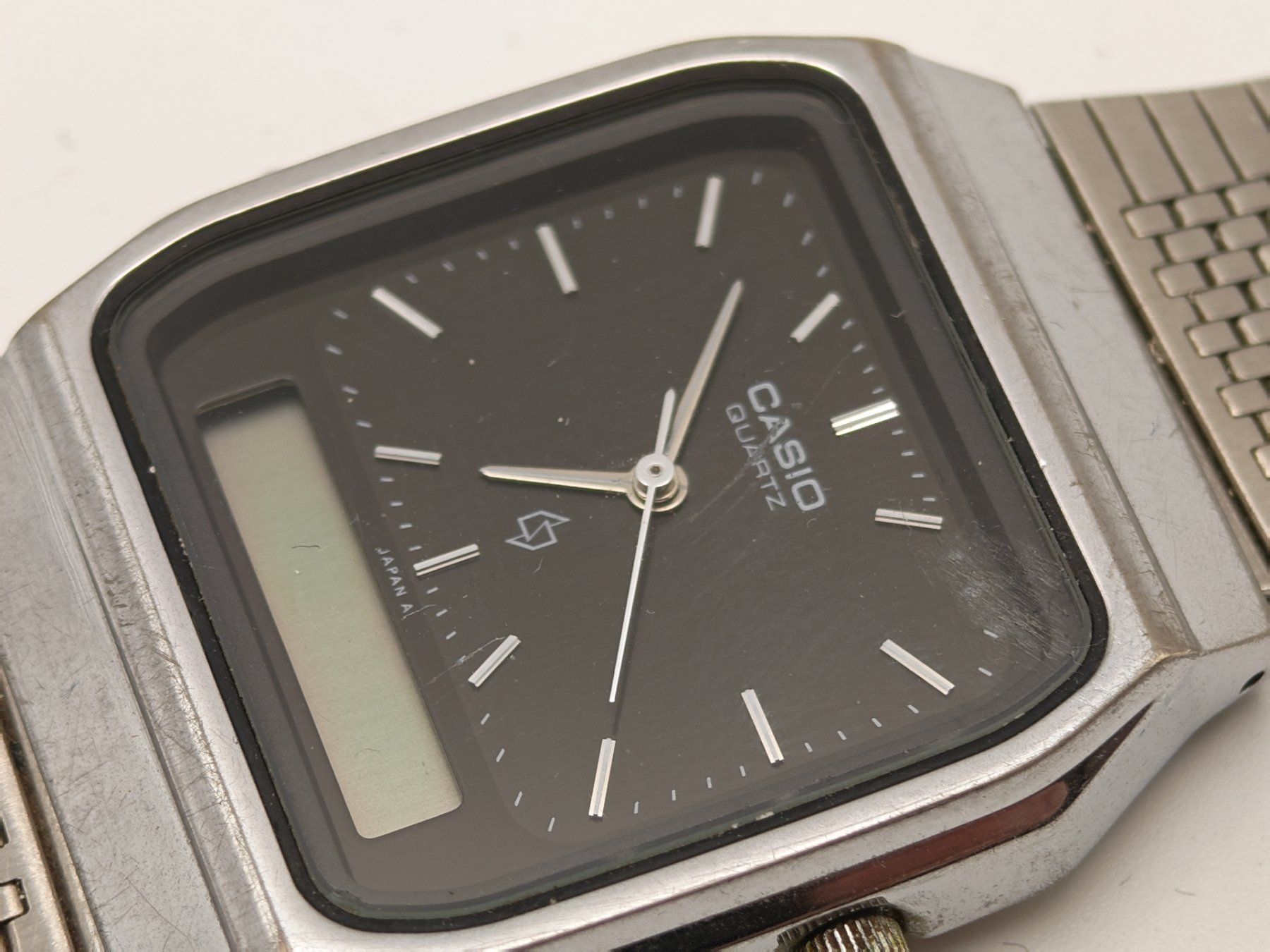 Casio Orologi: Casio AQ-330 Analog Digital Uhr – Difettoso da Thun venduto da Kankii 1