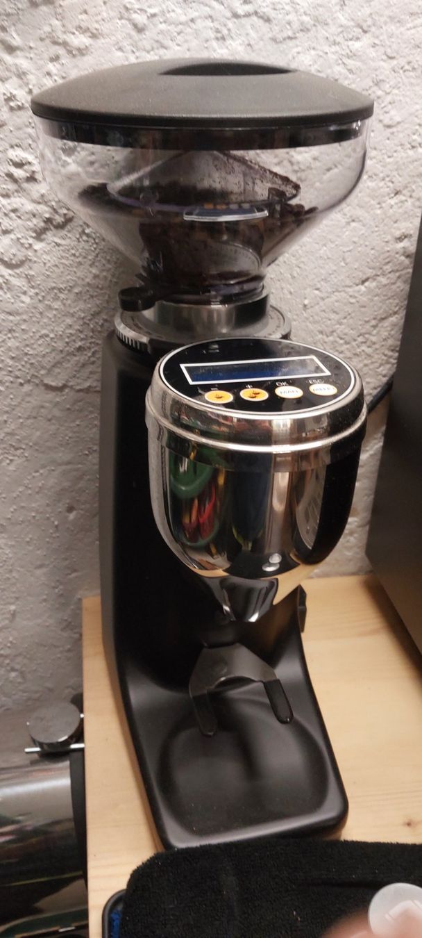 Wega Macchine per caffè & Macchine per espresso: WEGA Mini 1 Gr. Espressomaschine Tazzarossa, neuwertig! – Usato da Maschwanden venduto da rosengingko 3