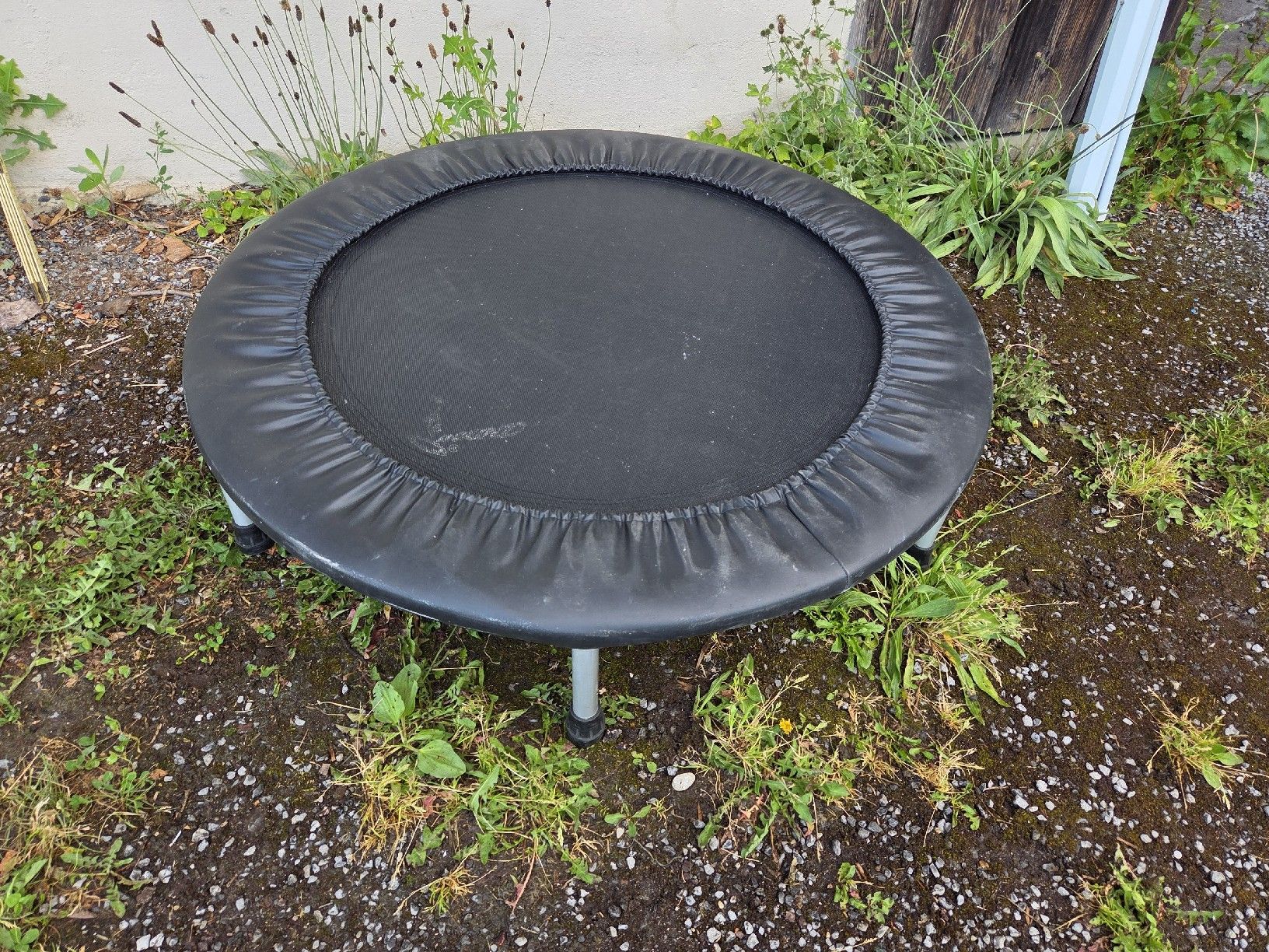 Trampolini: schwarzes Kindertrampolin – Usato da Wädenswil venduto da weihpos