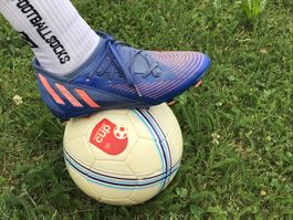 Bottes de foot Adidas Predator bleu taille 38.5 bon état