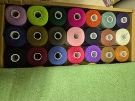 Nähgarn-Set, 21 Rollen, verschiedene Farben,
