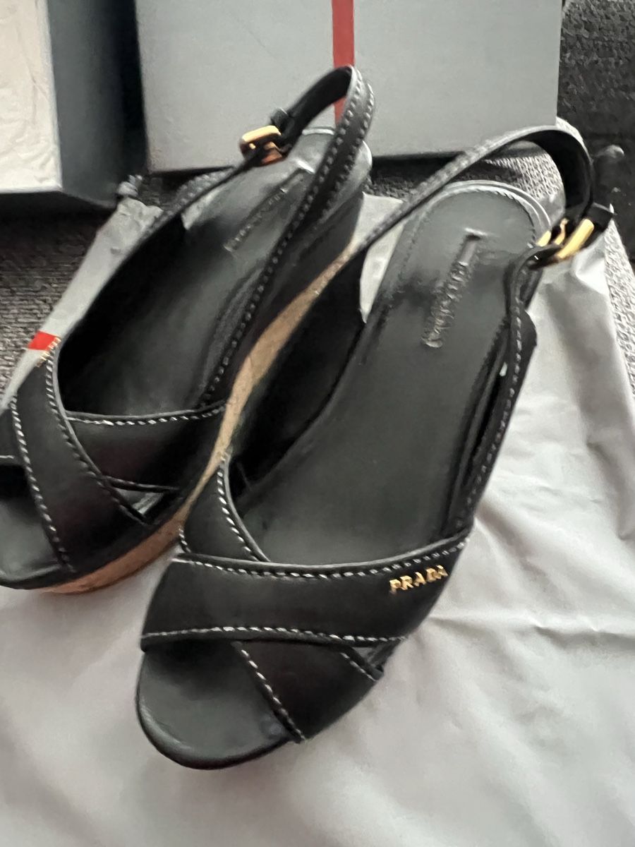 Prada Scarpe da donna: Prada Sandalen 38.5 – Usato da Zürich venduto da Walllstreet 1