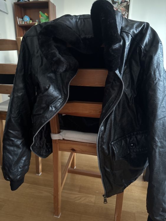 Giacche: Veste en cuir synthétique noir - Taille L  – Usato da Chavannes-Renens venduto da nic_2lwx 1