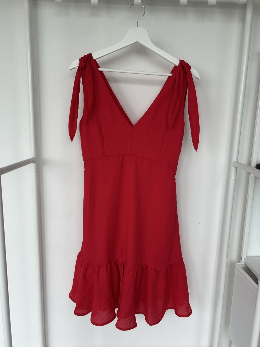 Vila Kleider: Rotes VILA-Kleid – Neu und originalverpackt aus Niederwangen BE von Chill_Out