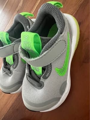 New Balance Scarpe per ragazzi: 3x Marken Baby Schuhe  – Usato da St. Gallen venduto da Emifrei 2