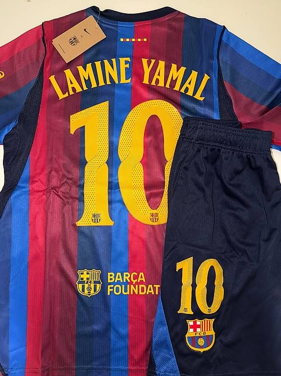 Lotti & Set di vestiti: Fussballkleider Lamine Yamal – Usato da Ittigen venduto da tij_dvs7 1