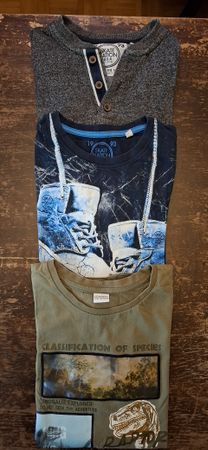 Lot pull fin / T-shirt garçon - taille 146/152 11-12ans