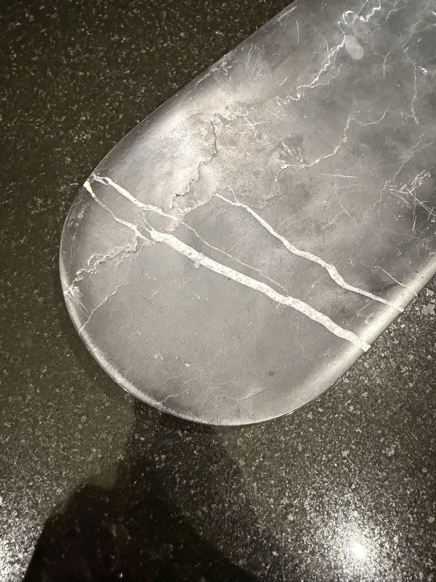 H&M Plateaux: Marble Tray H&M – D'occasion à Zug par sschnide92 1