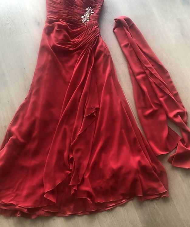 Vestiti: rotes Abendkleid – Usato da Kilchberg ZH venduto da Anie.