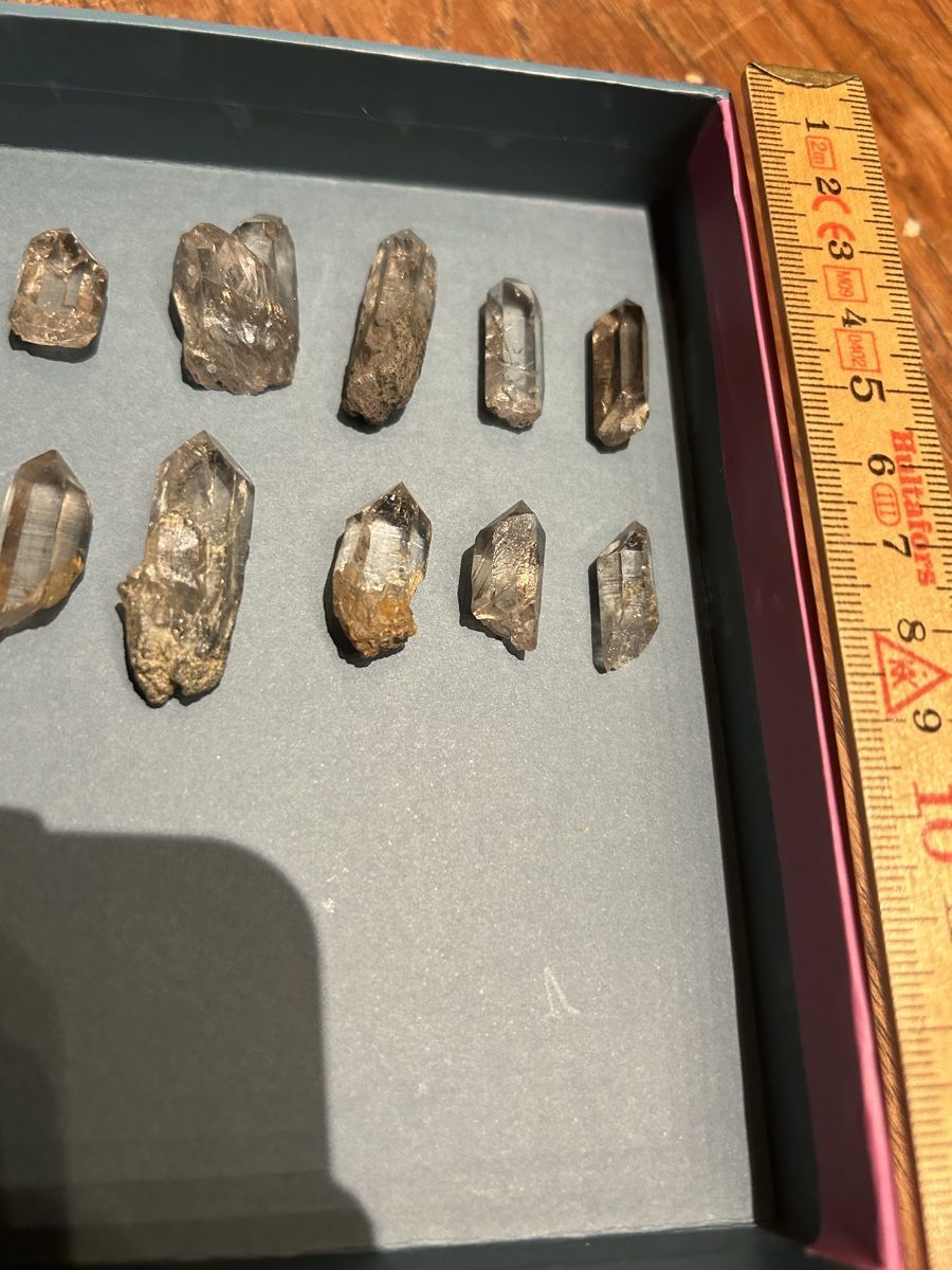 Mineralien & Heilsteine: Kristallspitzen – Gebraucht aus Bern von jetblack 2