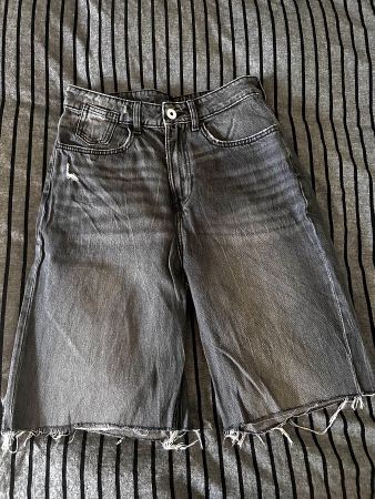 Coole Jeansshorts von H&M Divided, Grau, Gr. 34
