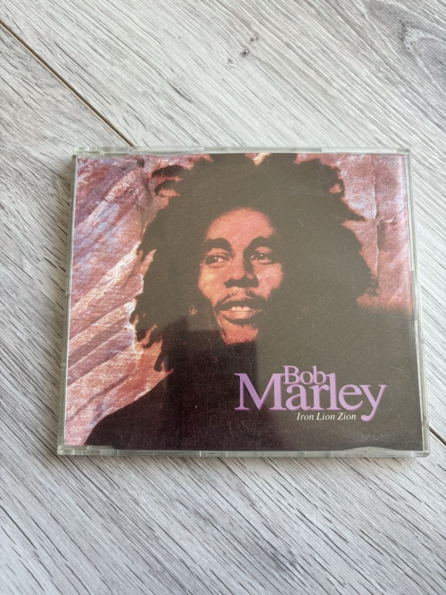 CD: Bob Marley CD – Nuovo (secondo la descrizione) da Aarberg venduto da gocardz.shop